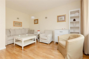 Warsaw City Center Żurawia by Noclegi Renters